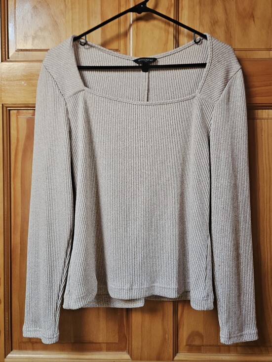 Banana Republic Tops - Banana Republic Ribbed Long-Sleeve Square Neck Top in Light Taupe